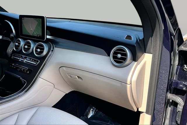 Used 2018 Mercedes-Benz GLC 300 4MATIC image 29