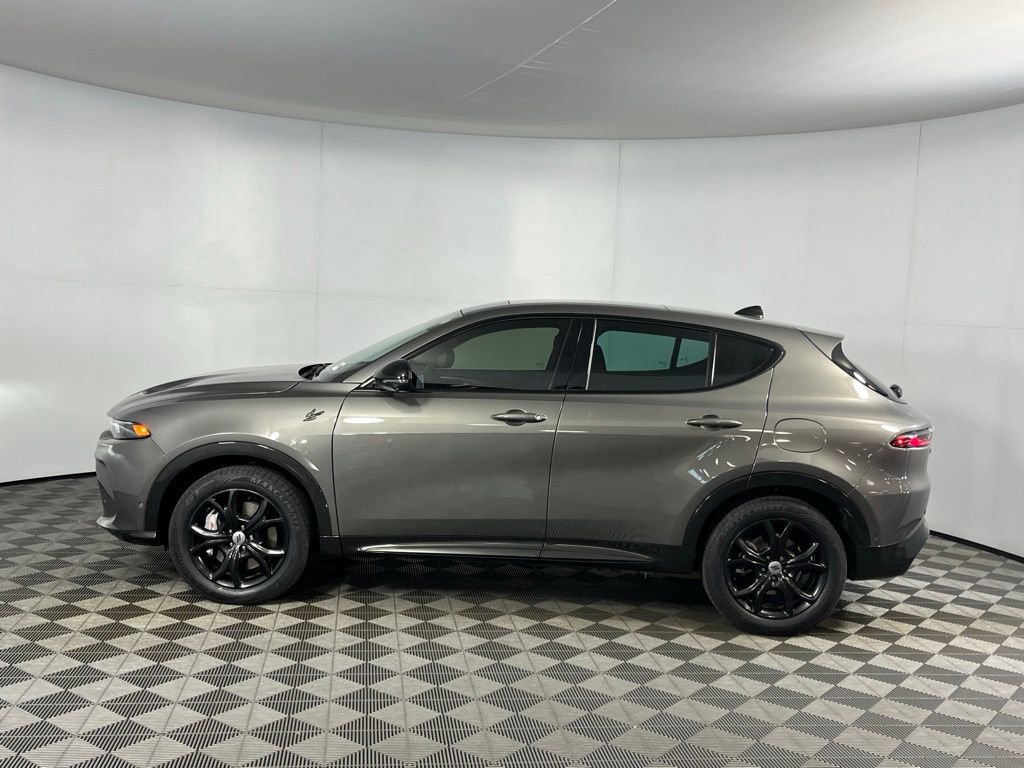 Used 2024 Dodge Hornet R/T Plus w/ Tech Pack Plus w/o Parking image 8