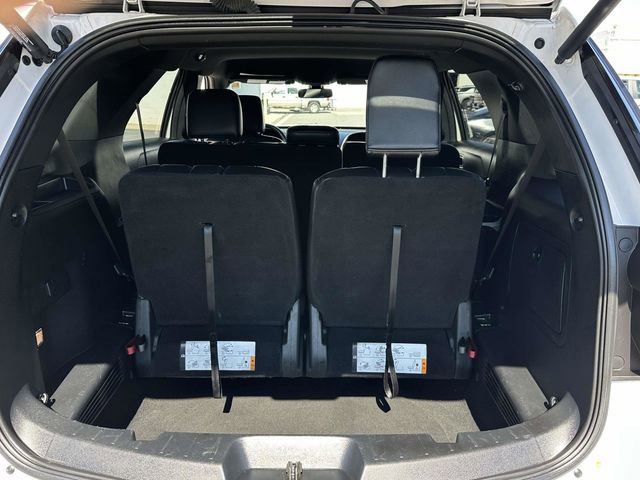 Used 2018 Ford Explorer XLT w/ Equipment Group 202A image 22