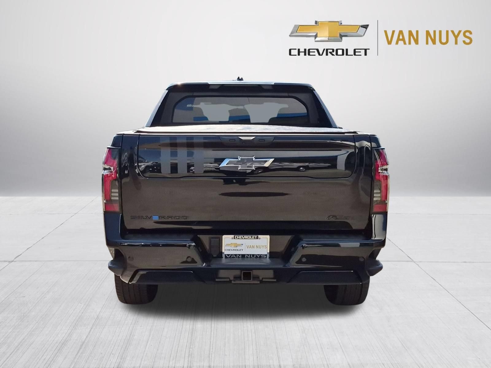 New 2026 Chevrolet Silverado EV 4x4 Crew Cab image 5