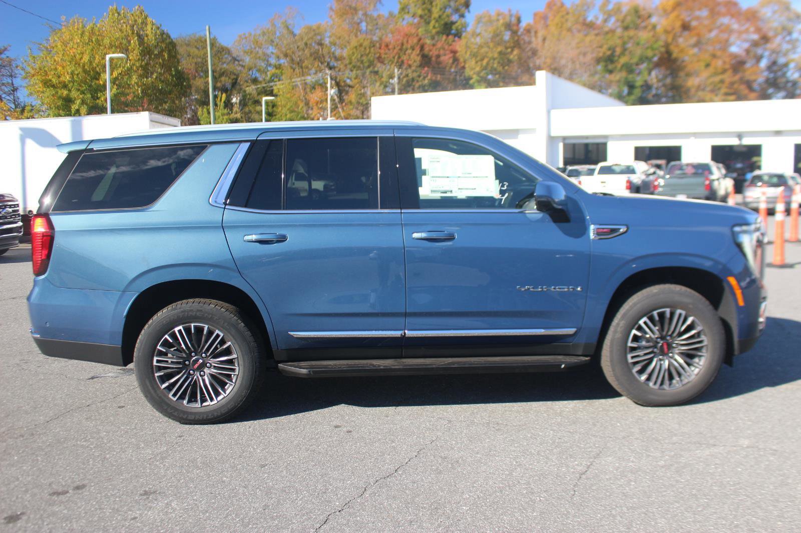 New 2026 GMC Yukon Elevation w/ LPO, Floor Liner Package image 8