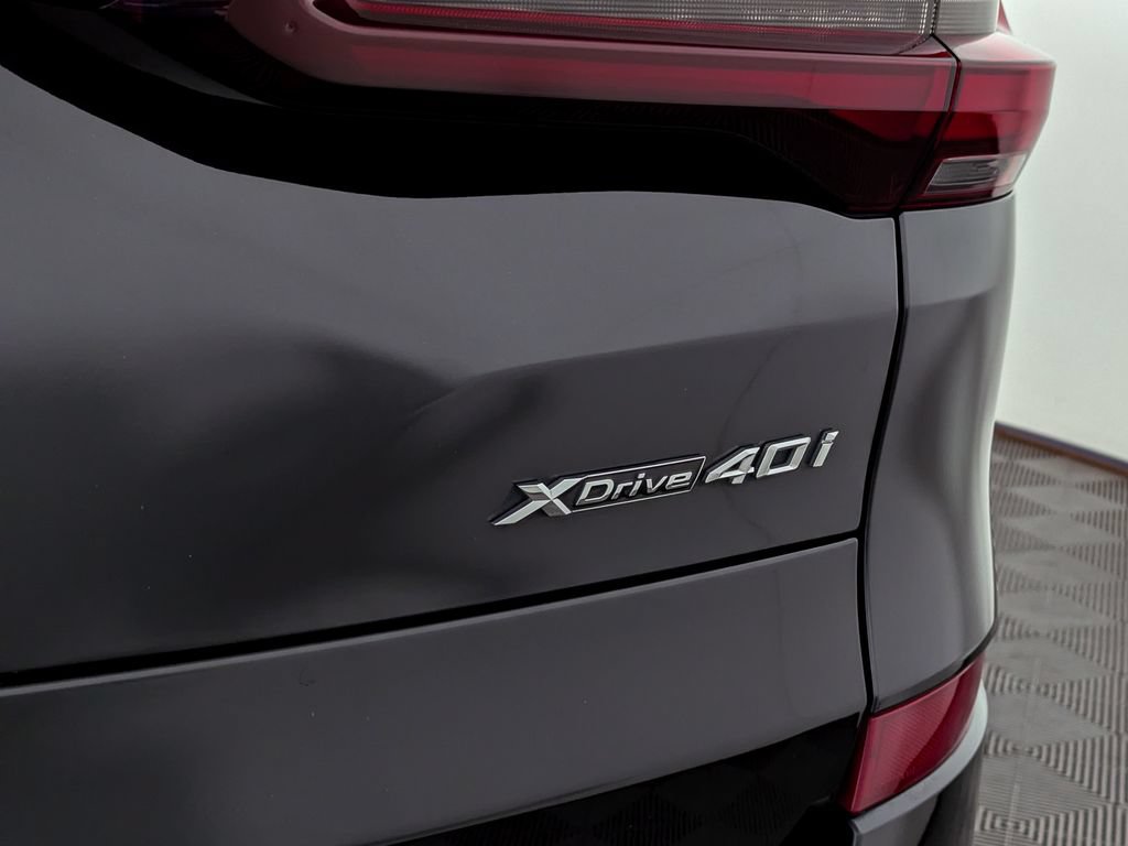 Used 2023 BMW X5 xDrive40i w/ Executive Package AWD/4WD image 12