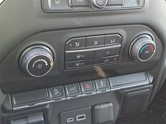 Used 2021 Chevrolet Silverado 1500 Custom Trail Boss w/ LPO, Dark Essentials Package image 17