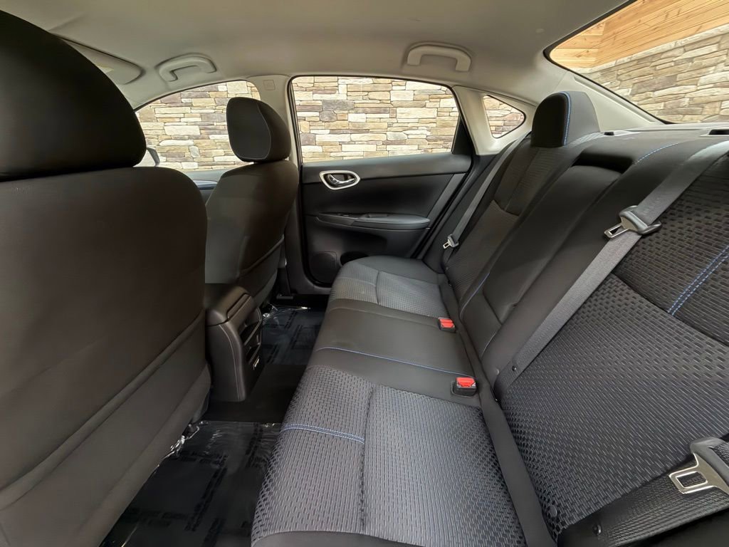 Used 2018 Nissan Sentra SR w/ SR Midnight Edition Package image 22