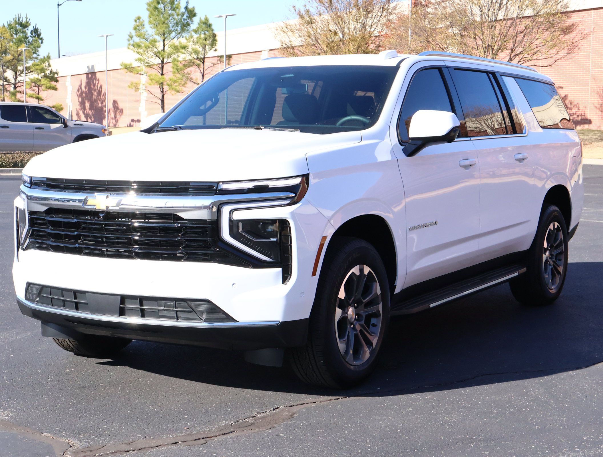 New 2026 Chevrolet Suburban LS image 25