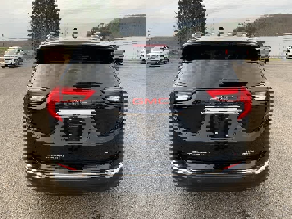 Used 2024 GMC Terrain SLT w/ Infotainment Package II AWD/4WD image 4