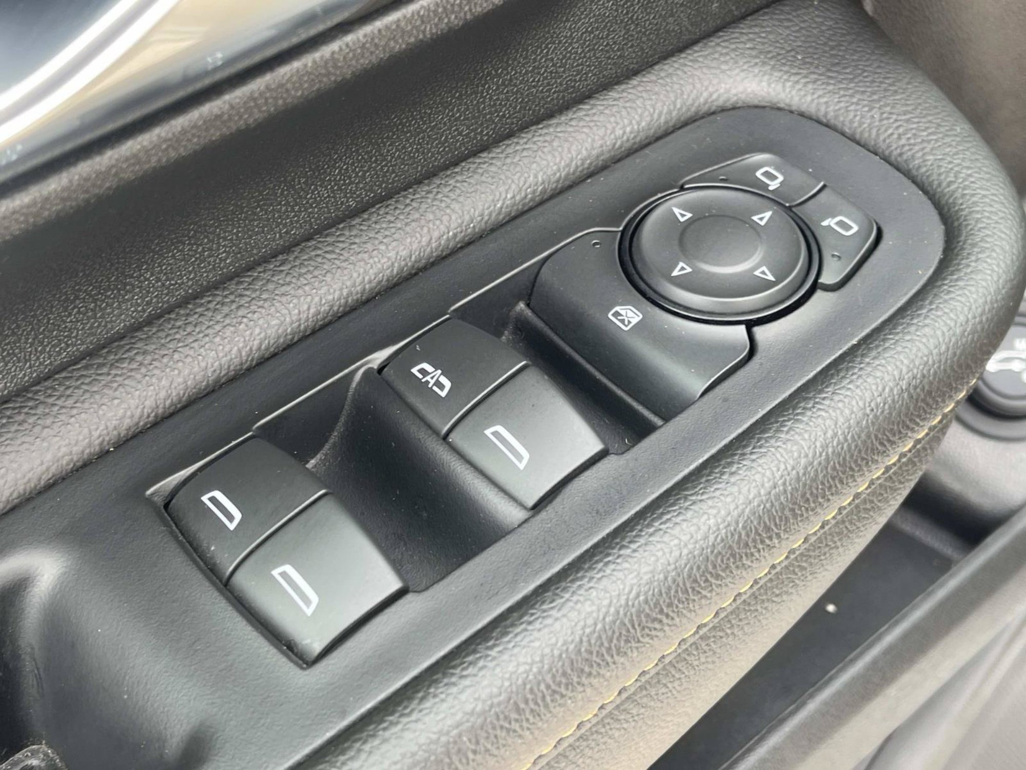 Used 2023 GMC Terrain AT4 AWD/4WD image 27