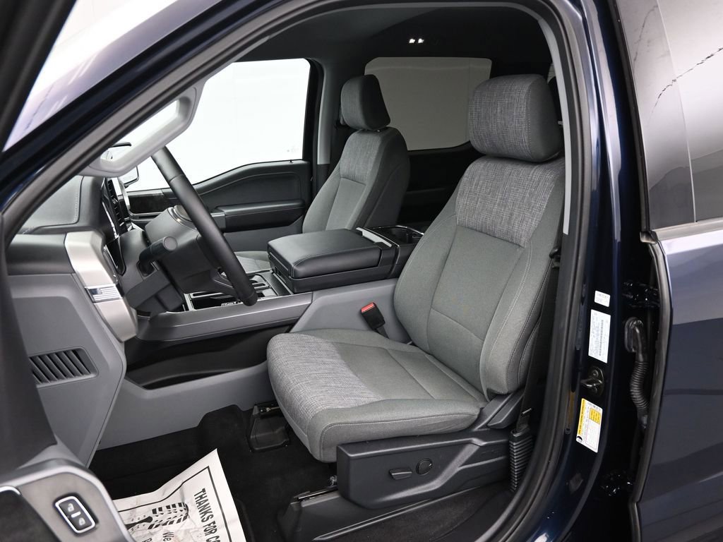 Used 2023 Ford F150 Lightning XLT image 11