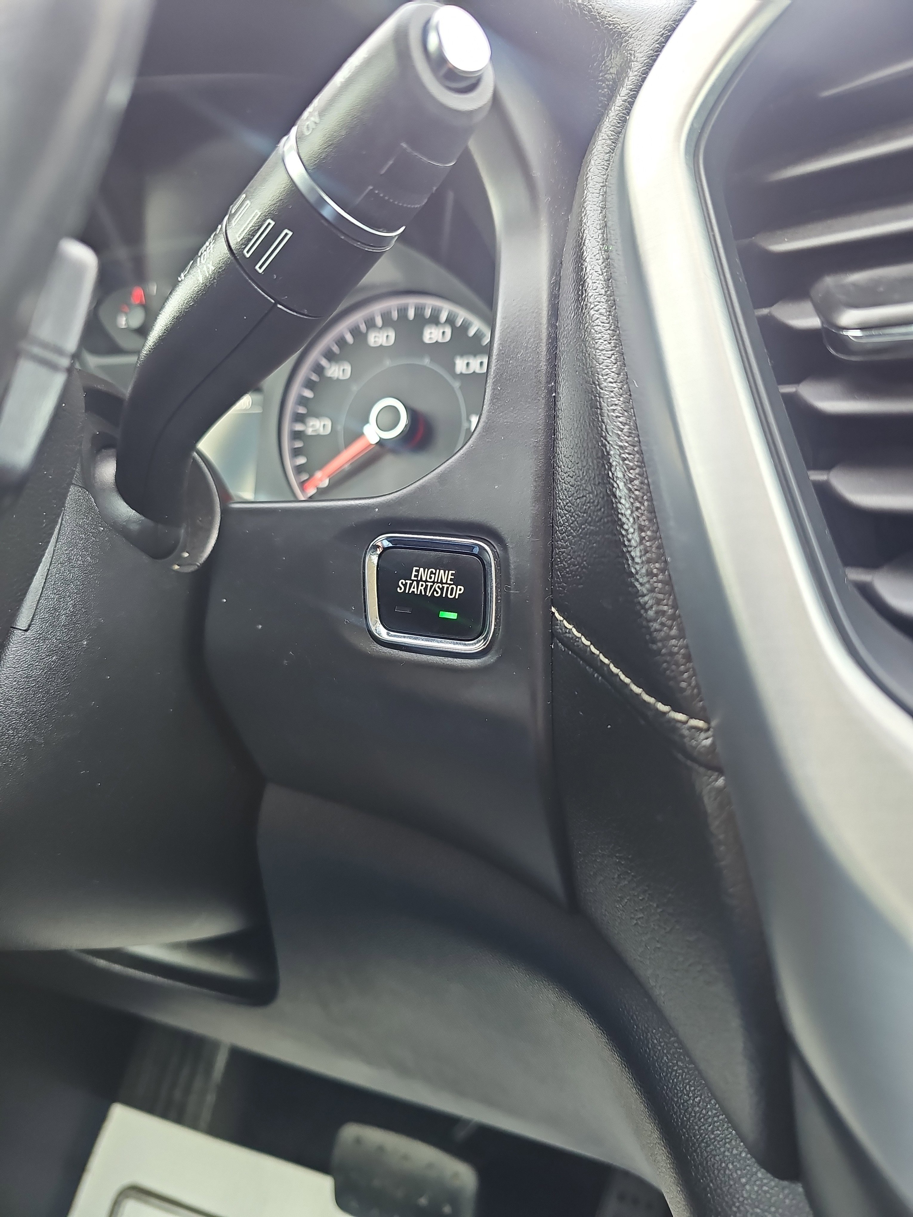 Used 2019 GMC Acadia SLE image 31