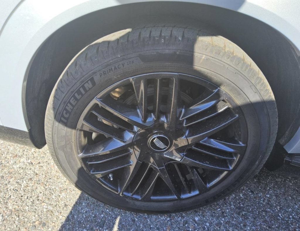 Used 2025 Cadillac Escalade IQ Sport 1 w/ LPO, ONYX Package AWD/4WD image 2