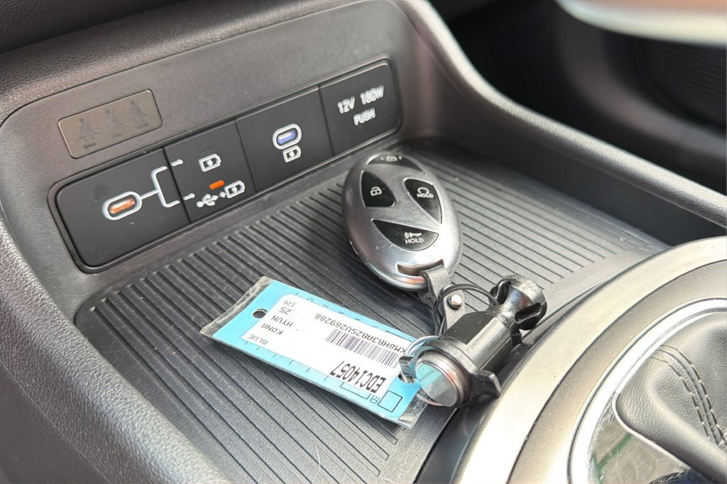 Used 2025 Hyundai Kona SEL FWD image 33