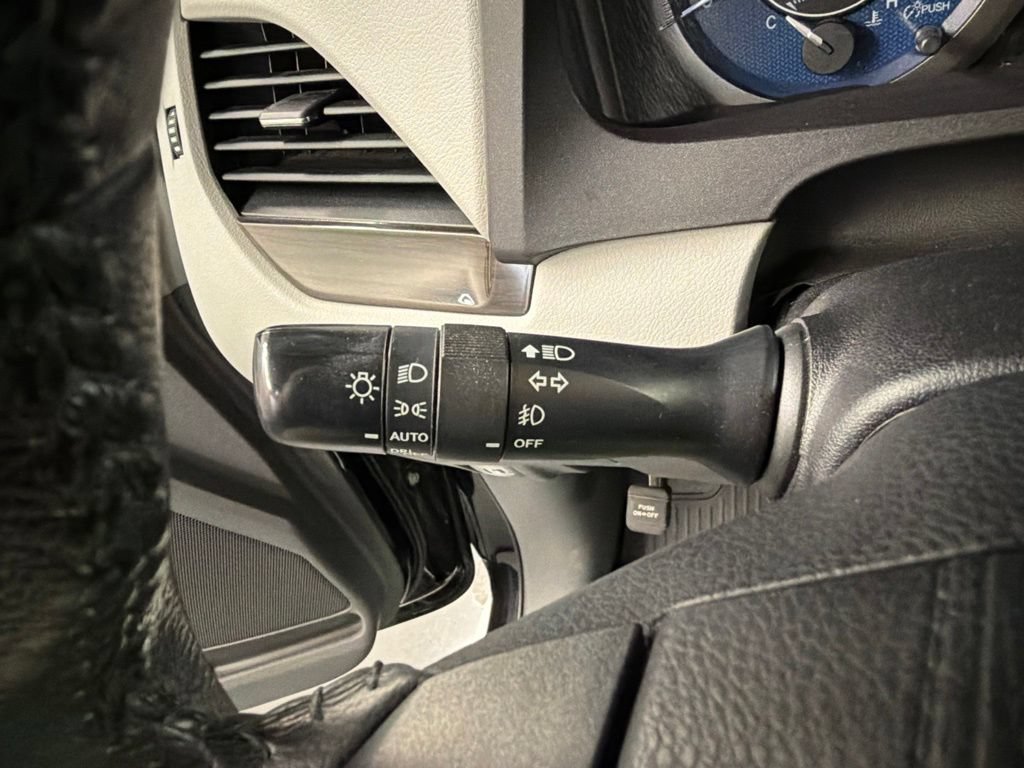 Used 2020 Toyota Sienna XLE Premium FWD image 19