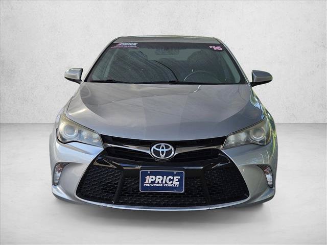 Used 2016 Toyota Camry SE FWD image 2