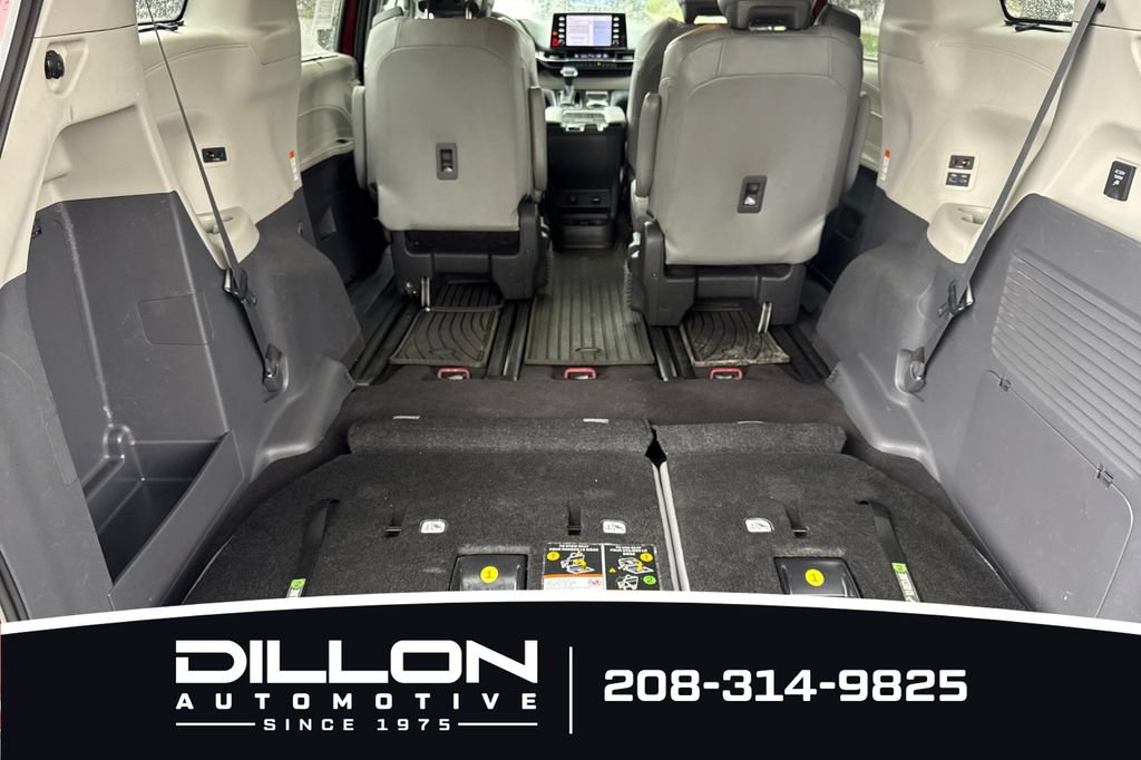 Used 2024 Toyota Sienna Limited AWD/4WD image 18