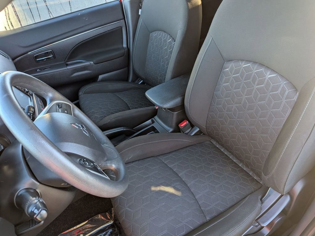 Used 2023 Mitsubishi Outlander Sport ES image 12