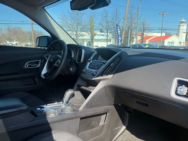 Used 2017 Chevrolet Equinox LT image 24