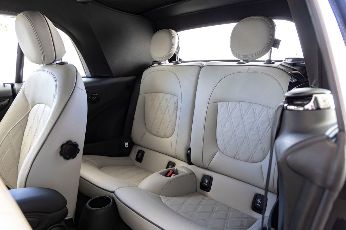 Used 2020 MINI Cooper S w/ Signature Upholstery Package image 20