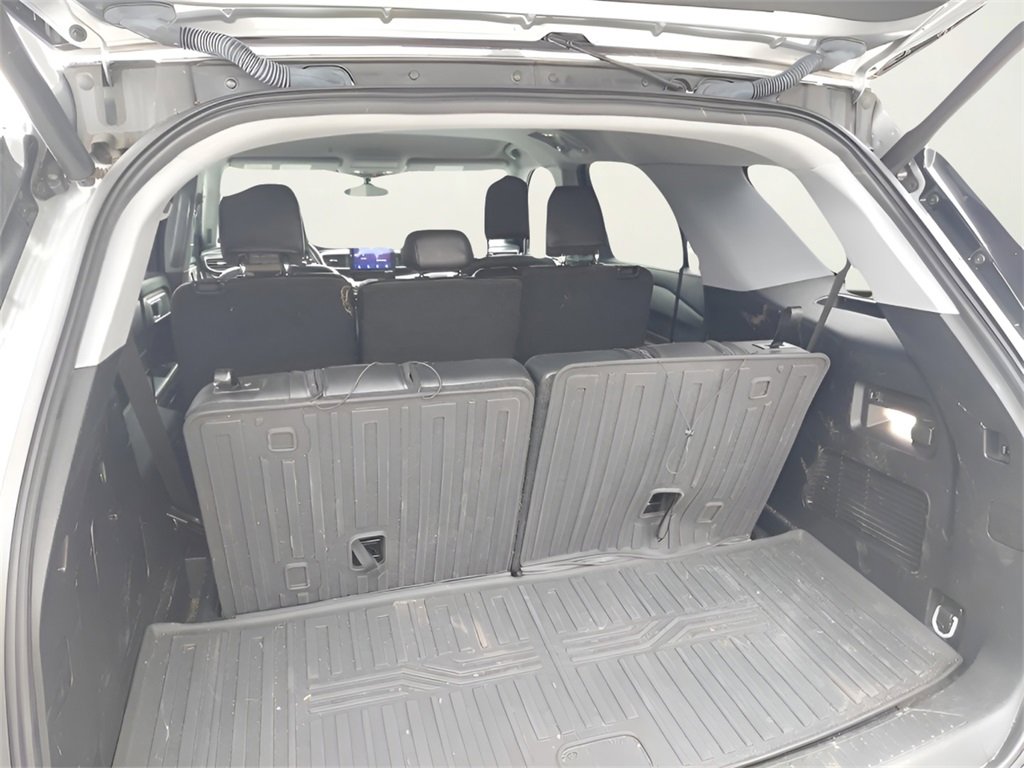 Used 2023 Ford Explorer XLT w/ Equipment Group 202A image 31