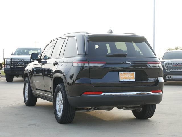 Certified 2024 Jeep Grand Cherokee Laredo RWD image 7