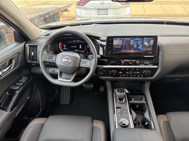 New 2026 Nissan Pathfinder Platinum w/ Accent Package AWD/4WD image 10
