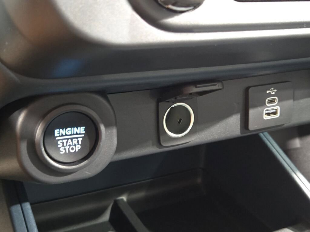 New 2025 Ford Maverick XLT w/ XLT Luxury Package image 28