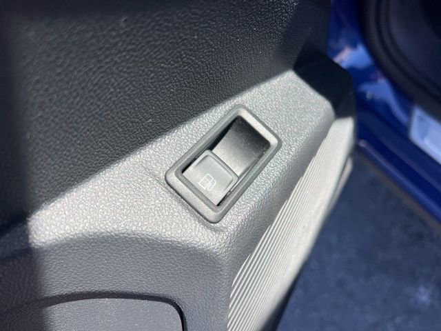 Used 2022 Volkswagen Taos SEL image 31