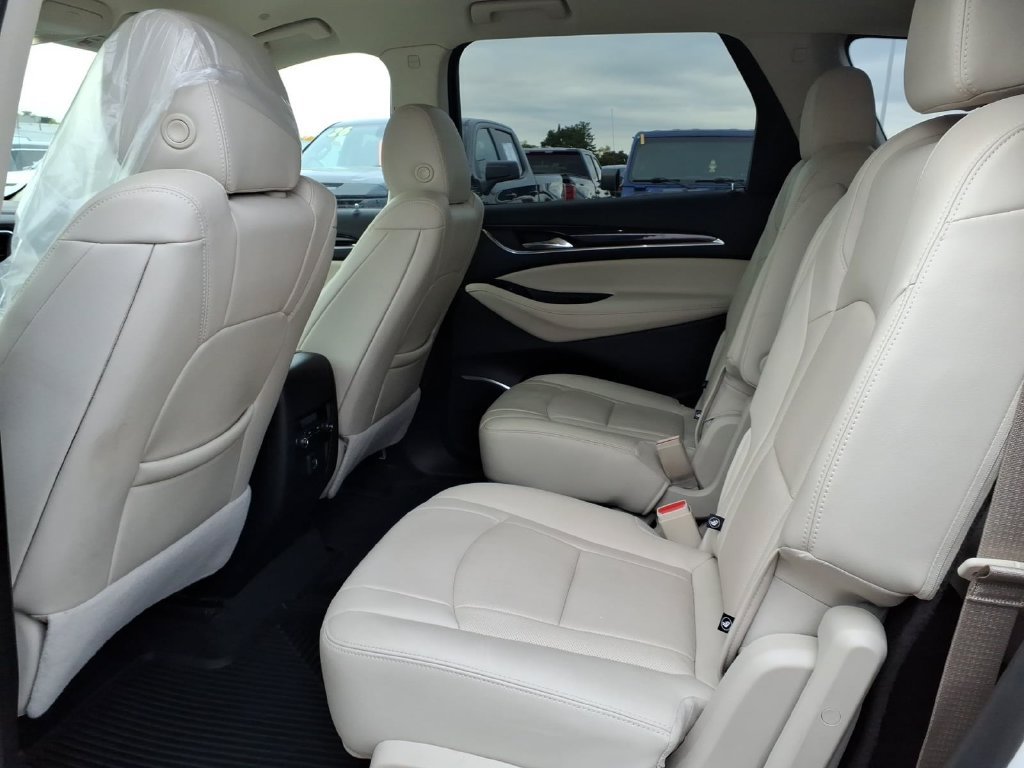 Certified 2023 Buick Enclave Essence AWD/4WD image 10