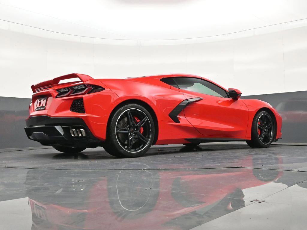 Used 2021 Chevrolet Corvette Stingray Premium Cpe w/ Z51 Performance Package RWD image 26