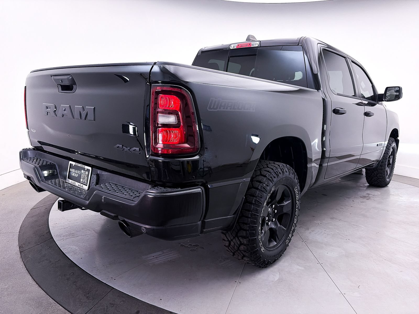 Used 2025 RAM 1500 Warlock AWD/4WD image 17