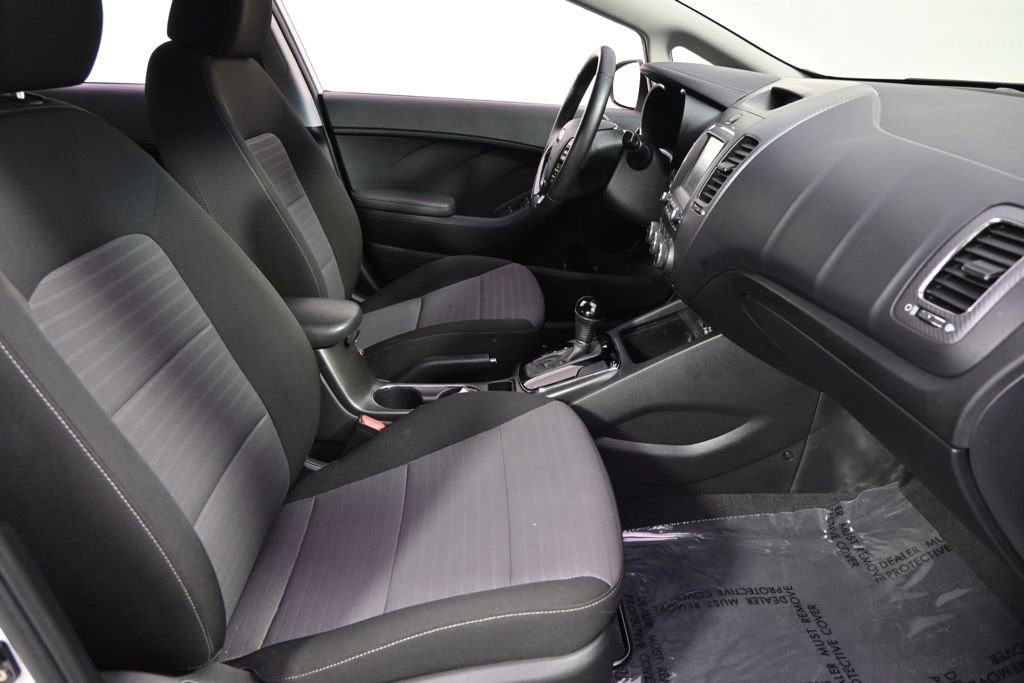 Used 2017 Kia Forte S w/ S Technology Package image 16