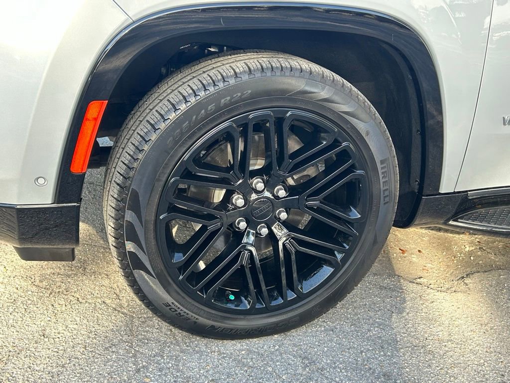 Certified 2024 Jeep Wagoneer L Base image 29