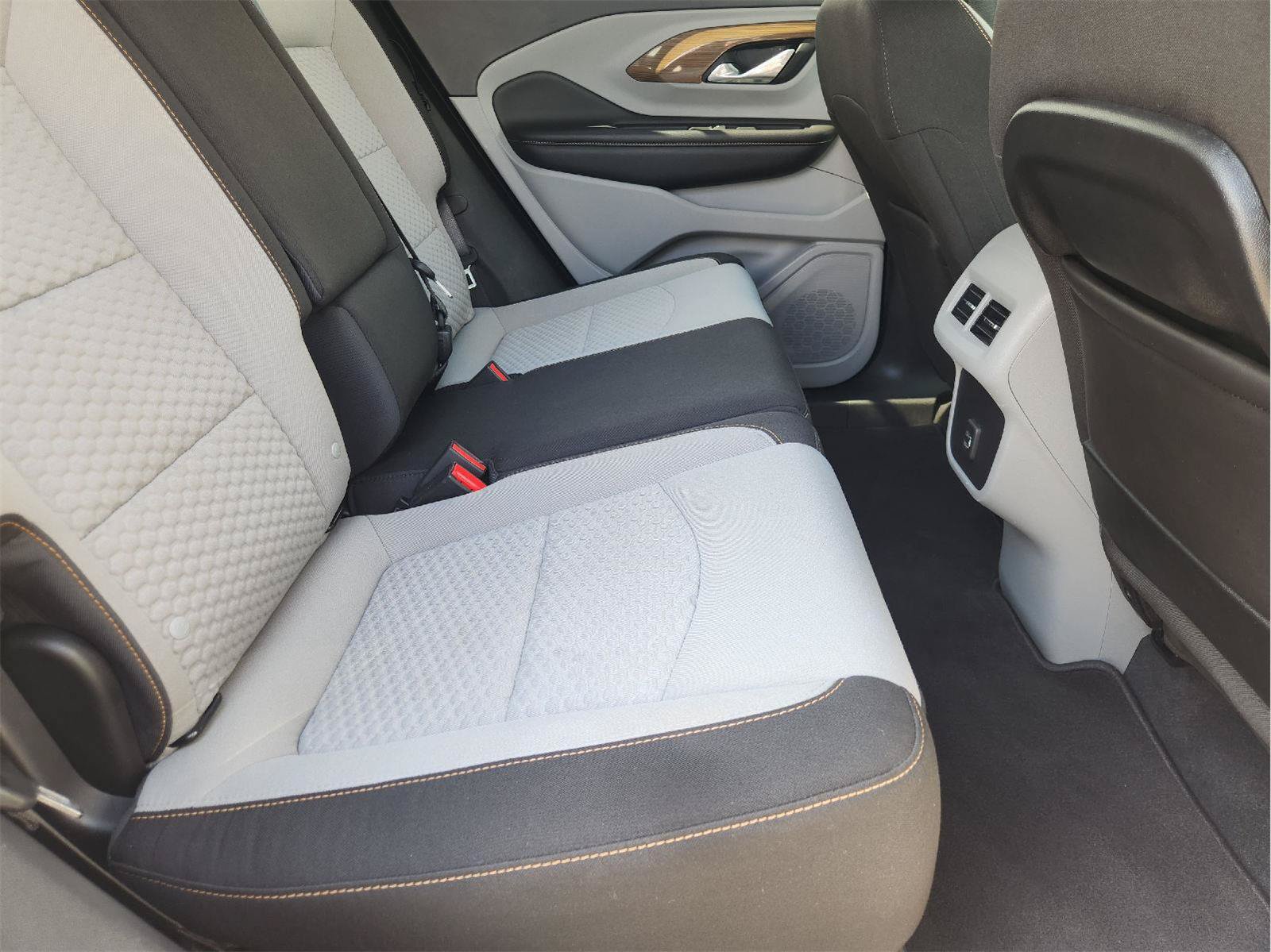 Used 2020 GMC Terrain SLE w/ Driver Convenience Package FWD image 31