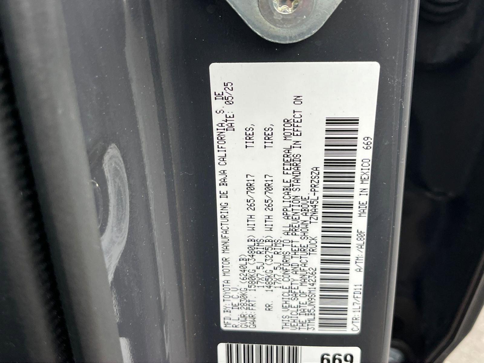 Used 2025 Toyota Tacoma TRD Off-Road AWD/4WD image 29