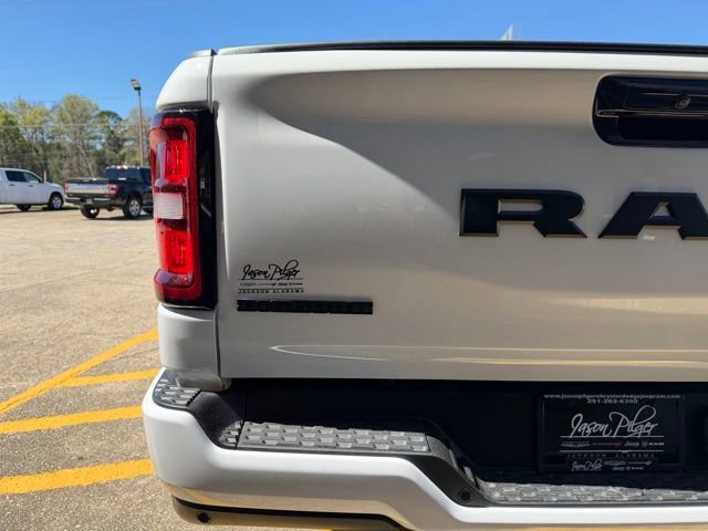 New 2026 RAM 1500 4x4 Crew Cab image 8