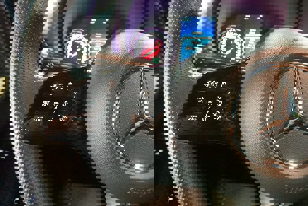 Used 2025 Mercedes-Benz Sprinter 2500 image 12