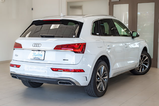Used 2023 Audi Q5 2.0T Premium w/ Convenience Package AWD/4WD image 34