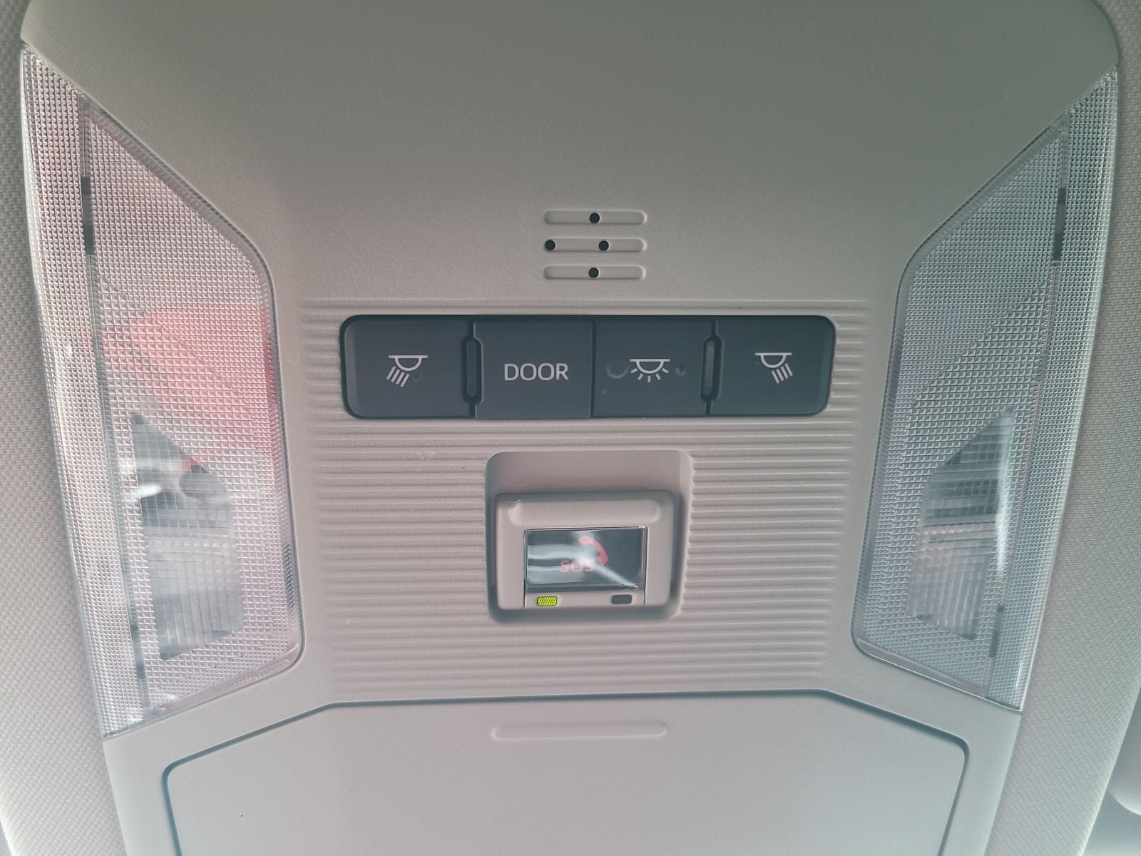 Used 2022 Toyota RAV4 LE AWD/4WD image 19