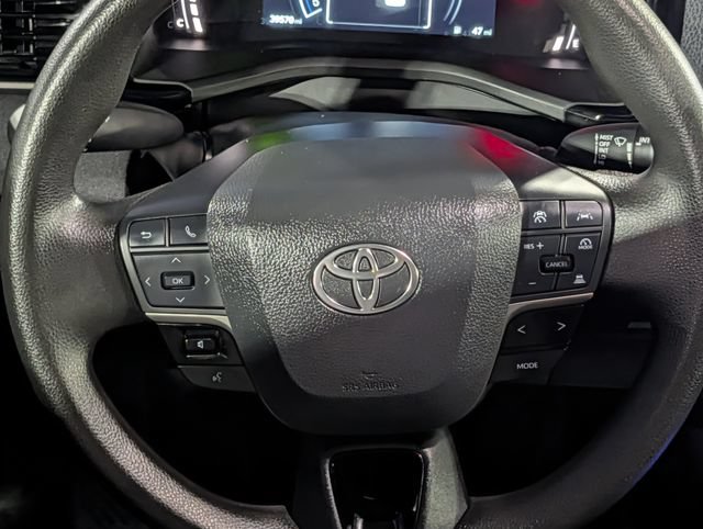 Used 2025 Toyota Camry LE FWD image 13