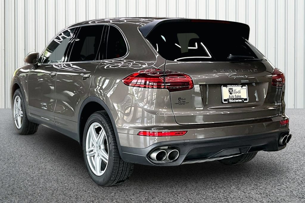 Used 2016 Porsche Cayenne S AWD/4WD image 4