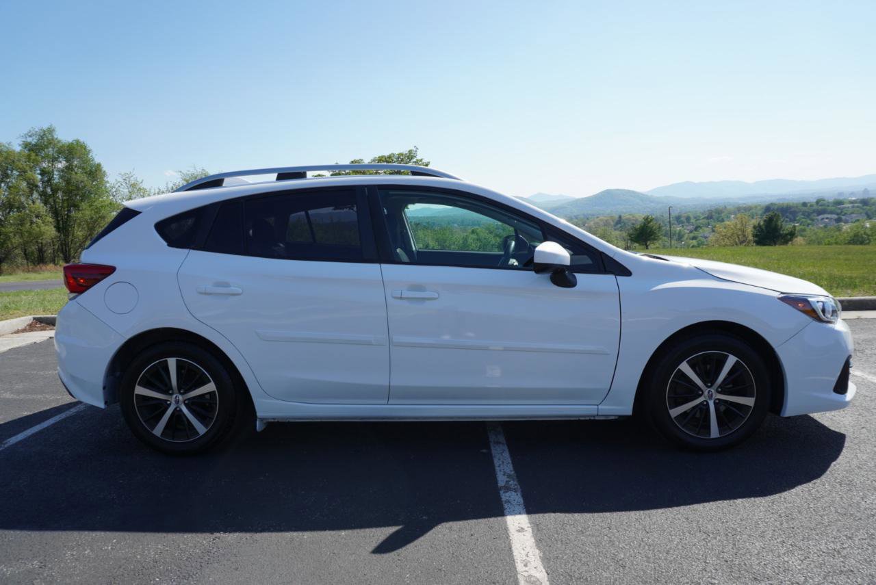 Used 2022 Subaru Impreza 2.0i Premium AWD/4WD image 14