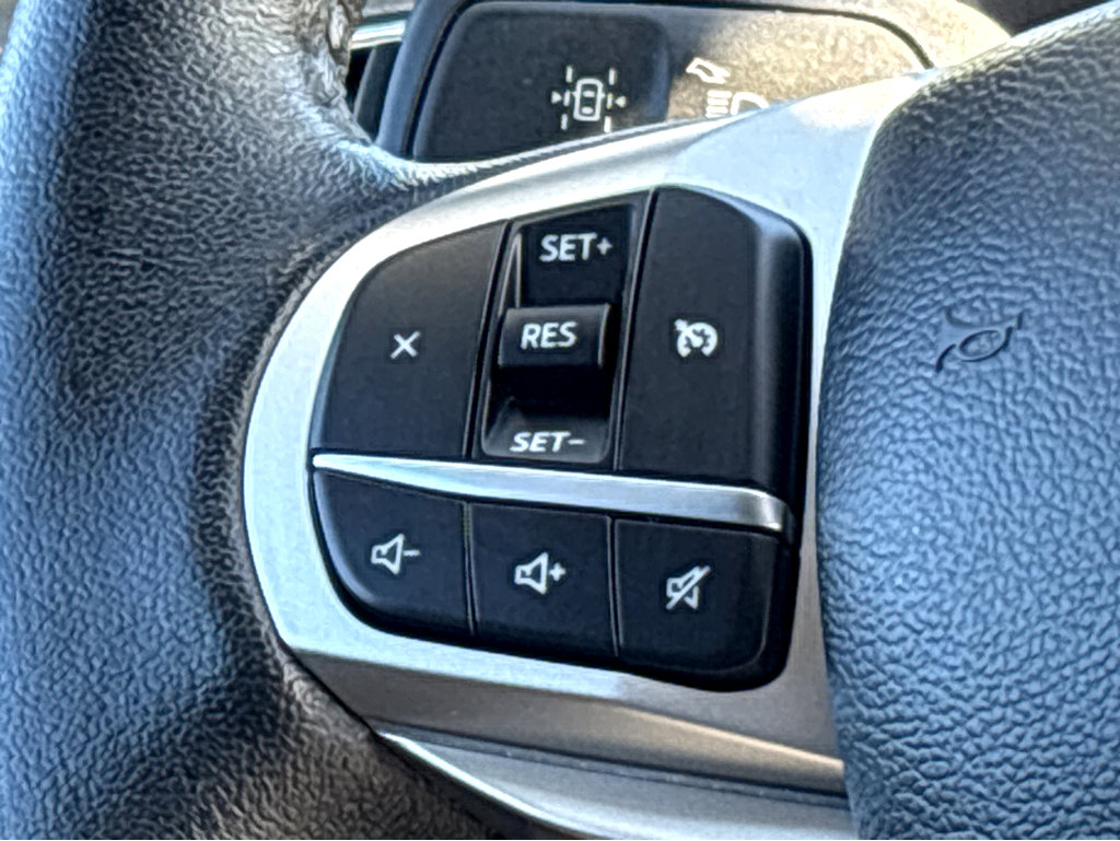 Used 2024 Ford Explorer XLT w/ Equipment Group 202A image 13