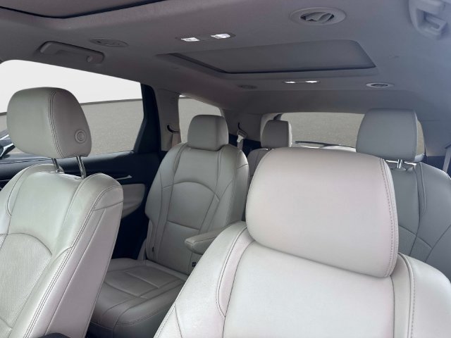 Used 2019 Buick Enclave Essence FWD image 17