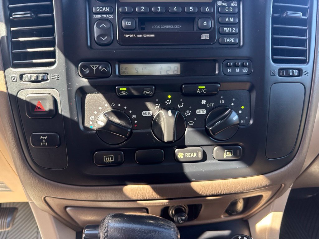 Used 2000 Toyota Land Cruiser AWD/4WD image 15