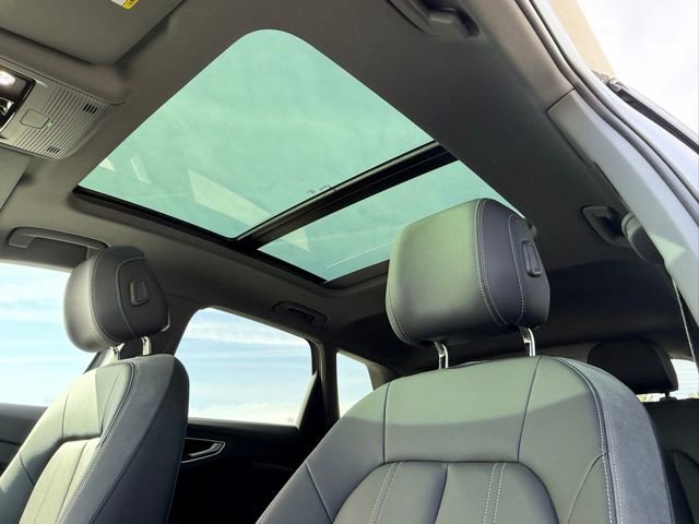 Used 2024 Audi Q4 e-tron Prestige w/ Black Optic Package AWD/4WD image 15