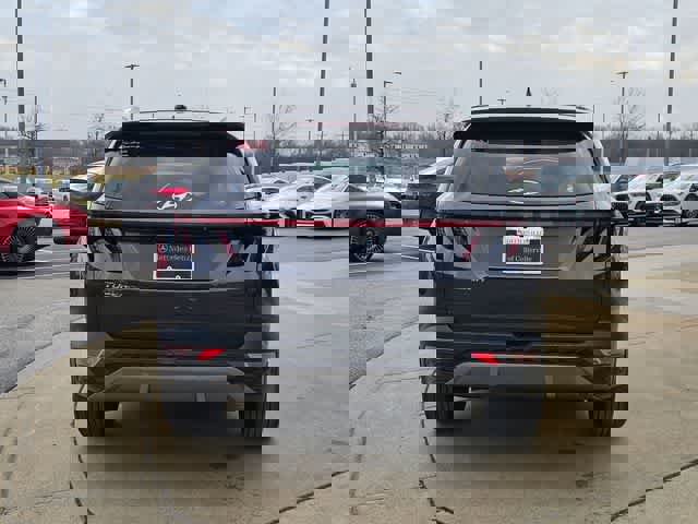 Used 2022 Hyundai Tucson Limited w/ Cargo Package image 8