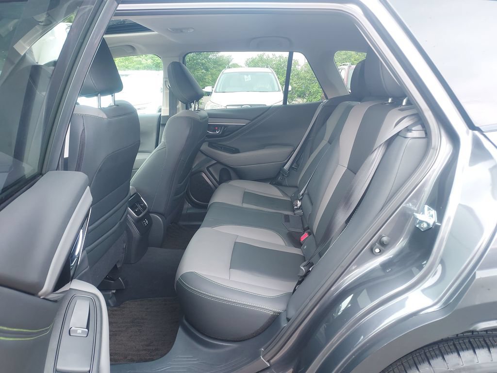 Certified 2025 Subaru Outback Onyx Edition AWD/4WD image 29