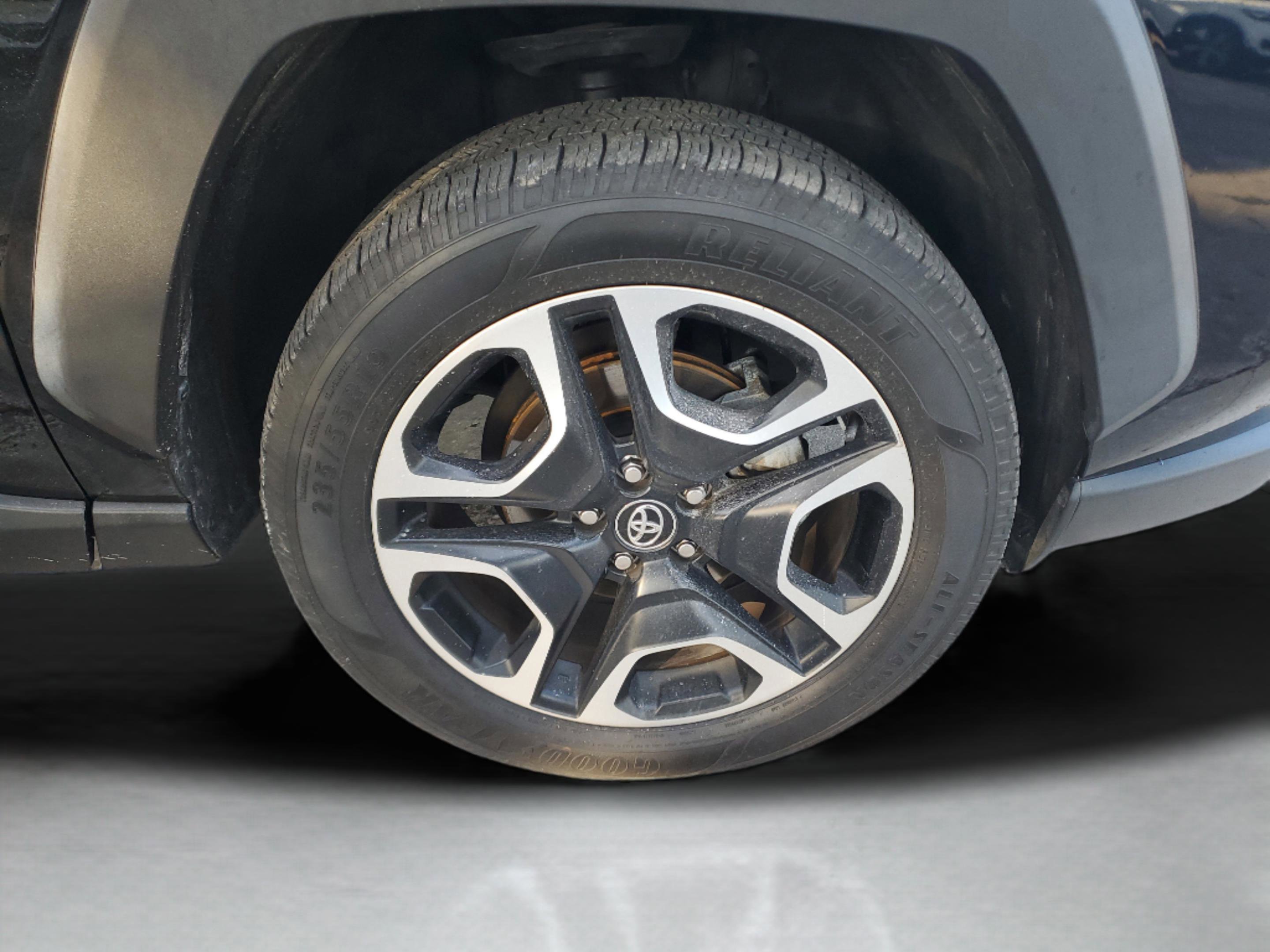 Used 2020 Toyota RAV4 Adventure image 33