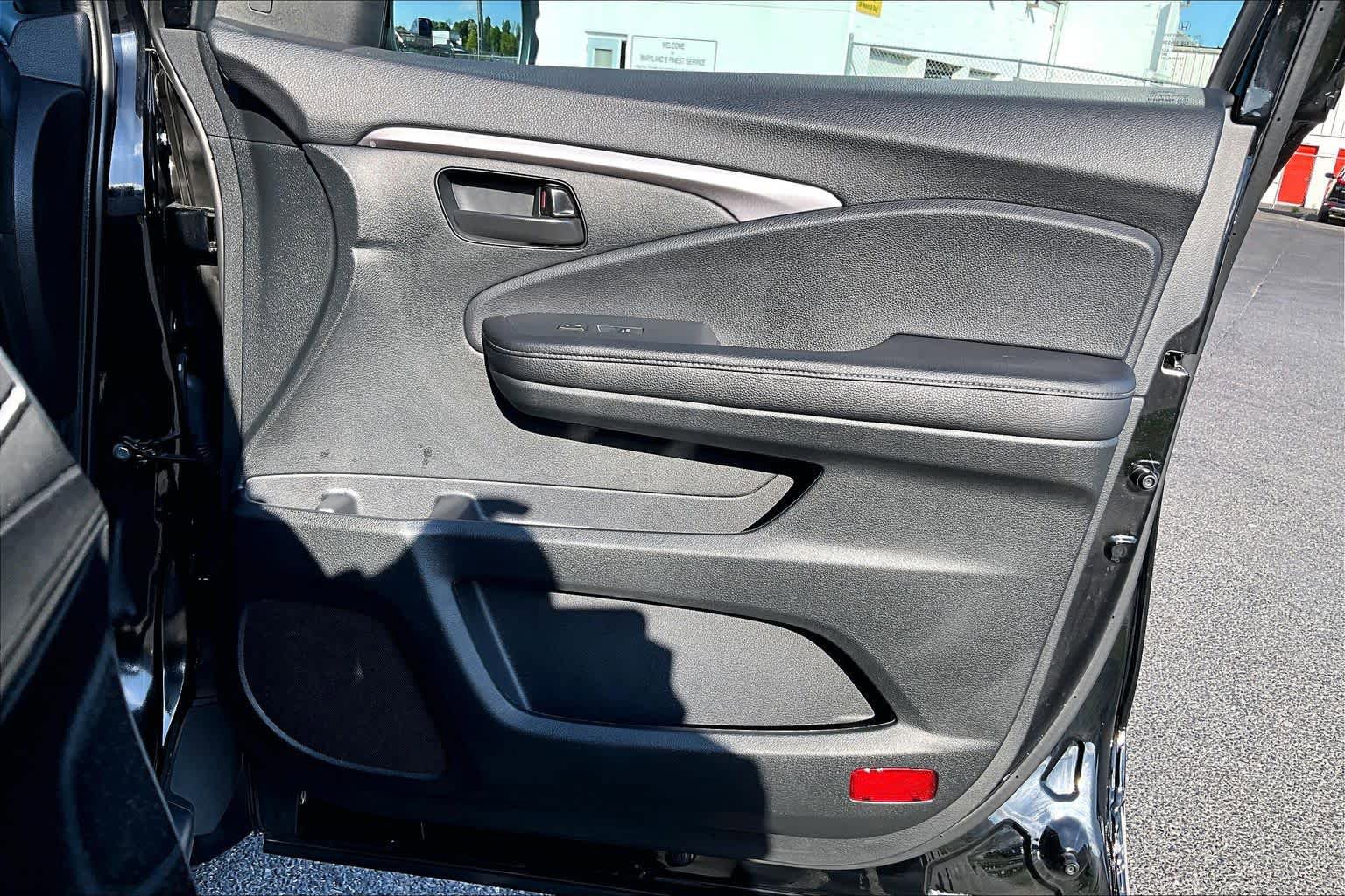 Used 2023 Honda Passport EX-L image 23