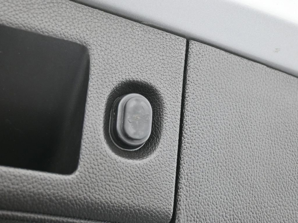 Used 2018 Chevrolet Suburban LT image 47