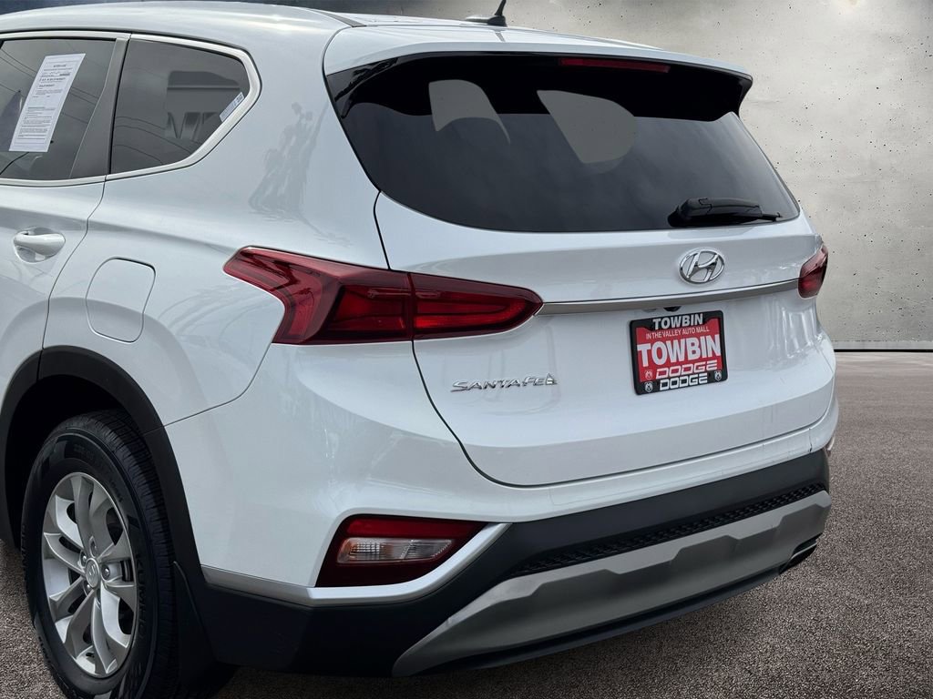 Used 2020 Hyundai Santa Fe SE image 4